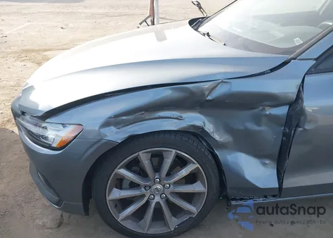 2020 Volvo S60 T5 Momentum z USA, uszkodzony, nr VIN 7JR102FK8LG030451